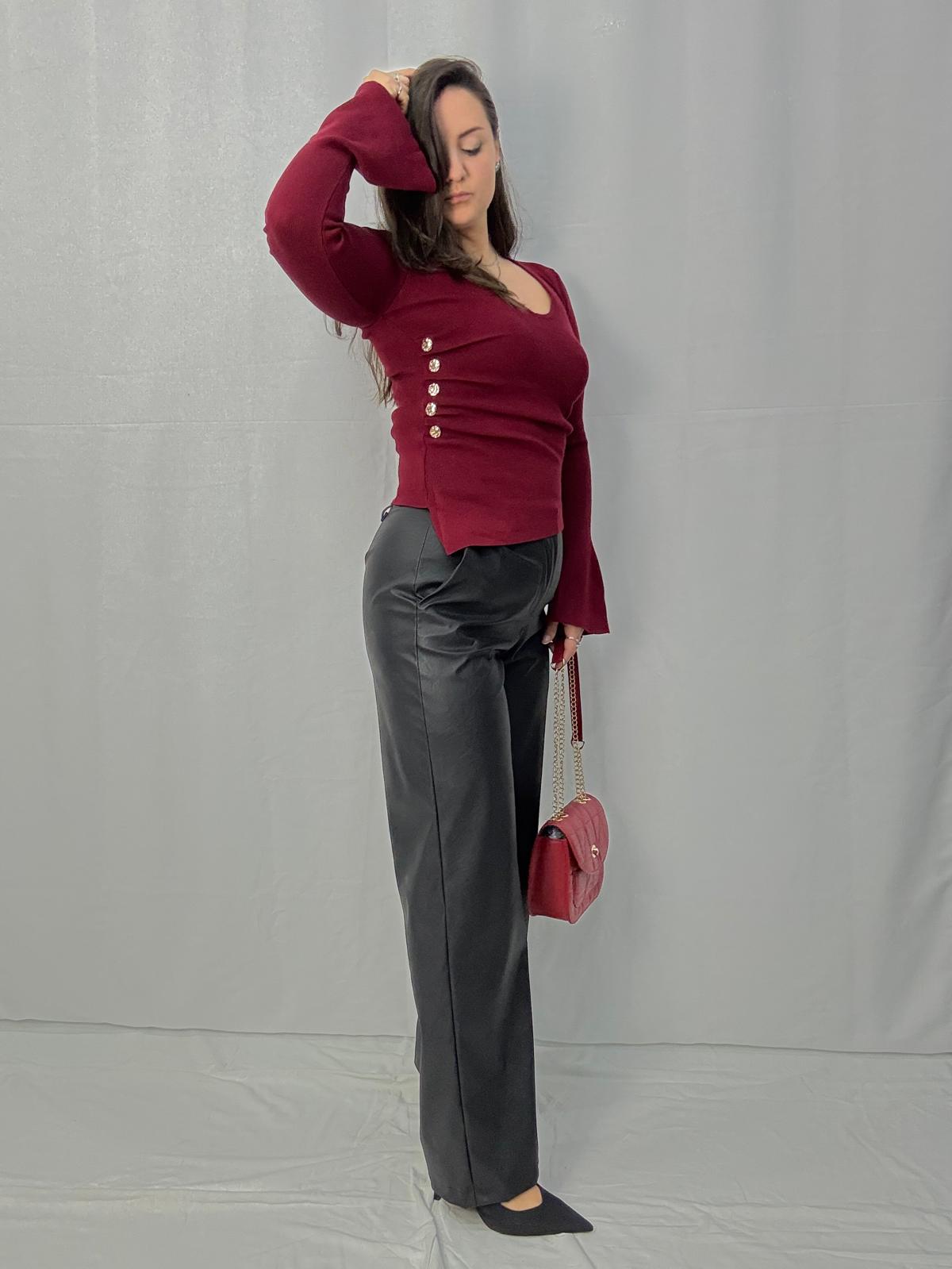 Maglia con bottoni gioiello